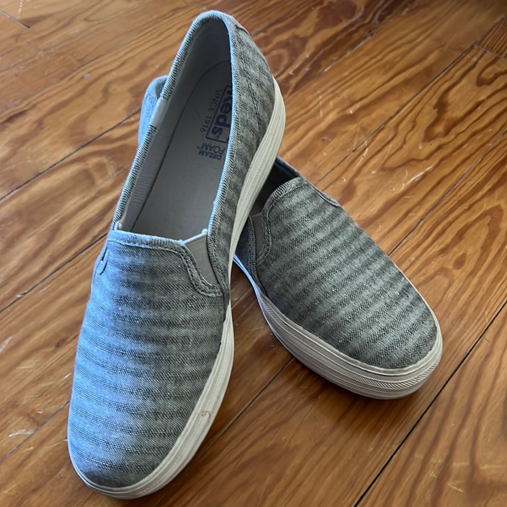 Keds Size 8 Slip On Canvas Sneakers